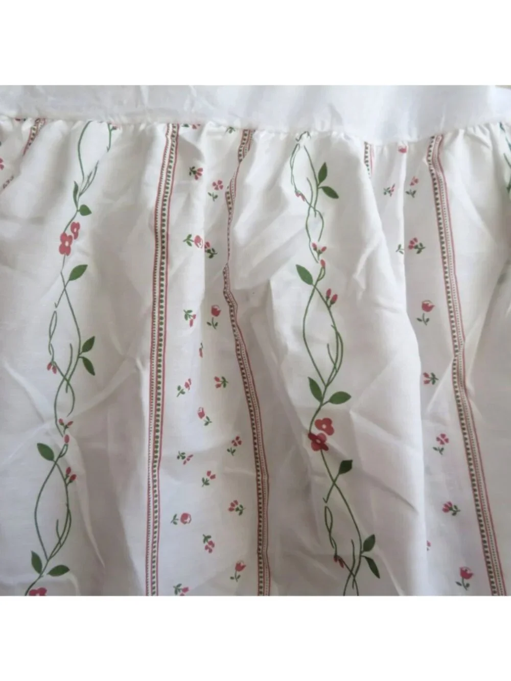Vintage King Size White Floral Strip Ruffled Bed Skirt 13